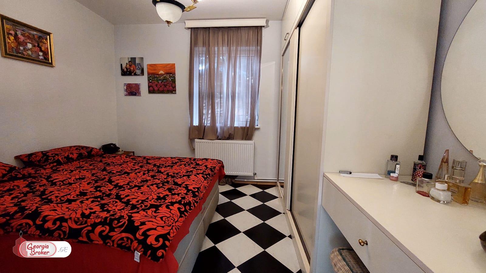 იყიდება ახალი გარემონტებული 5 ოთახიანი სახლი წეროვანში